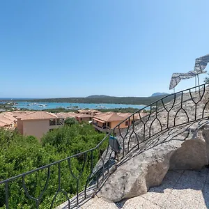 Baia De Bahas Apartament