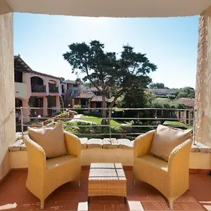 & Baia Caddinas Hotel